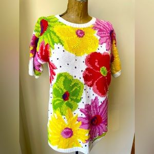 Short sleeve hand knitted sweater